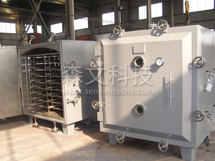 Square static vacuum dryer